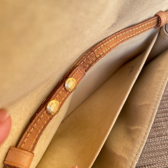 Authentic Louis Vuitton Twin GM - Picture 13 of 16